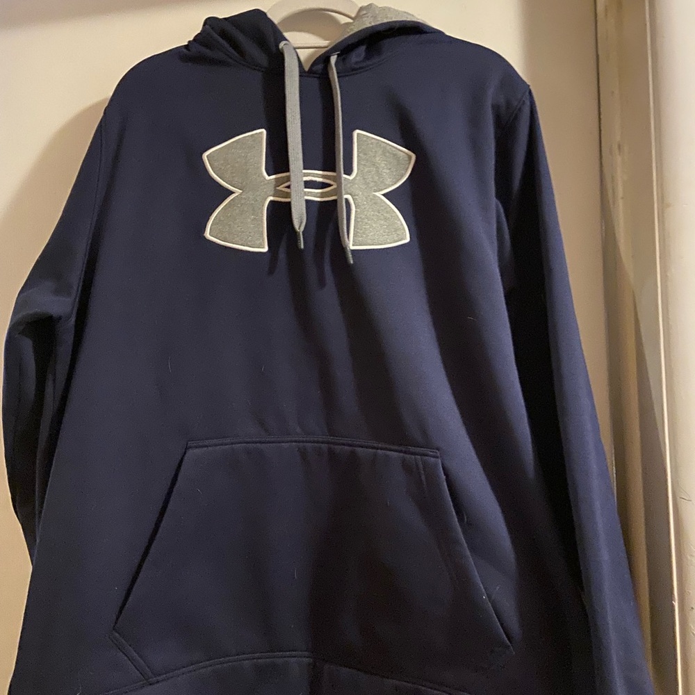 Like new Under Armour Navy blue hooded sweatshirt